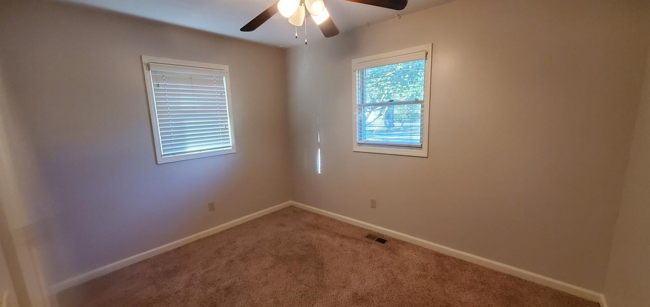 5044 N Salina St #1 - Photo 5 of 10