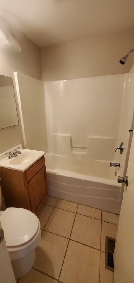 5044 N Salina St #1 - Photo 7 of 10