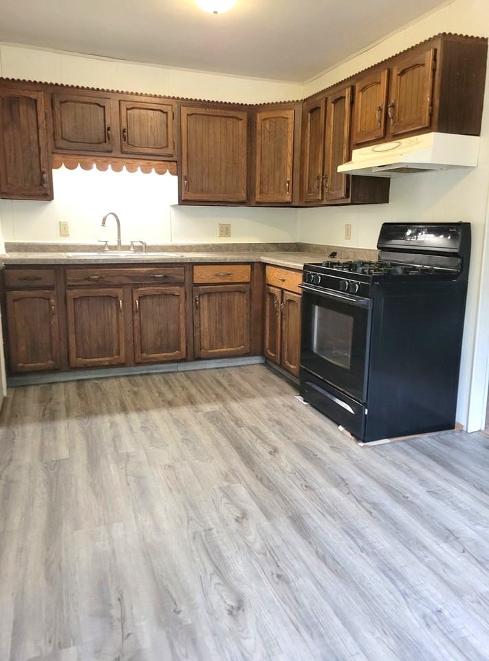 923 E Wausau Ave - Photo 2 of 17