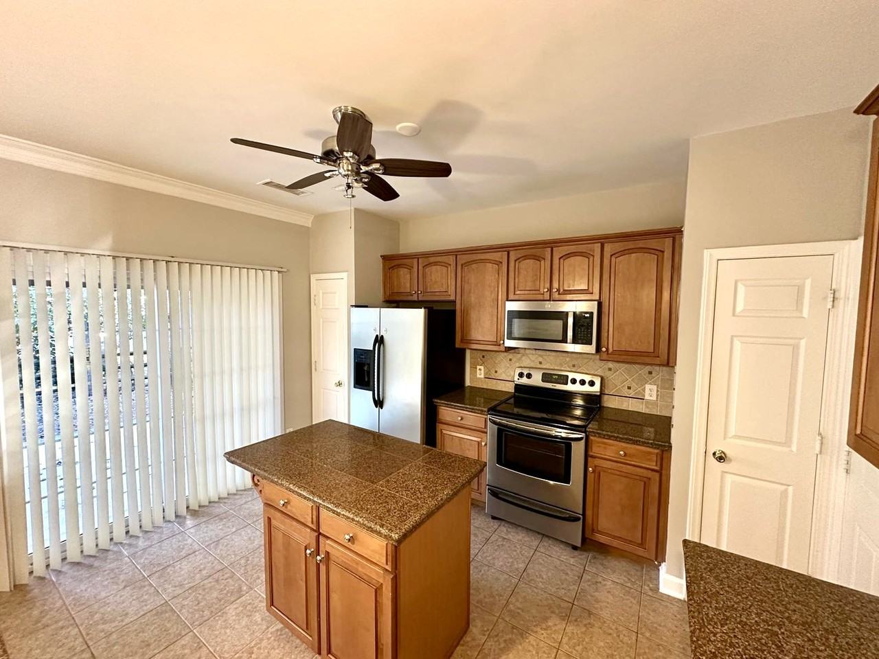 2125 Mckenzie Creek Dr #1 - Photo 4 of 50