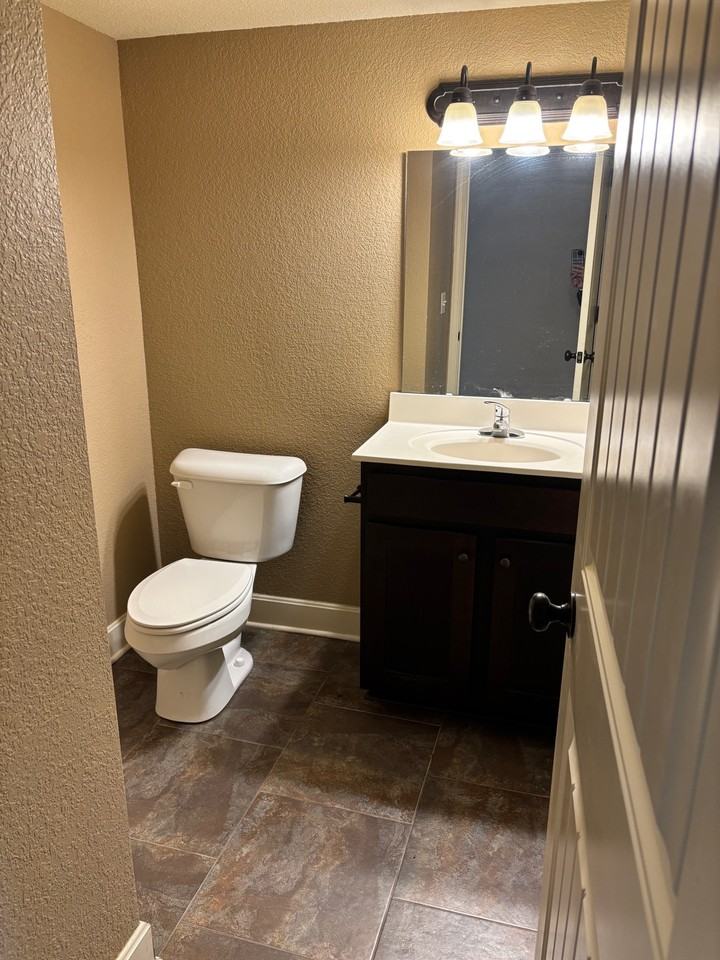 4341 Ne 83rd St #1 - Photo 2 of 10