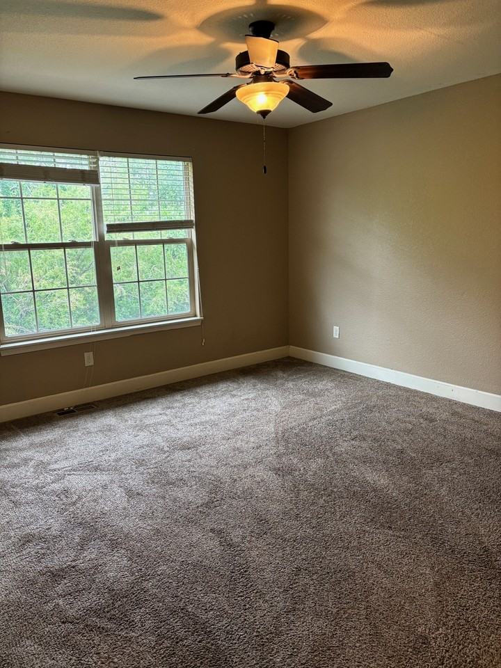 4341 Ne 83rd St #1 - Photo 5 of 10