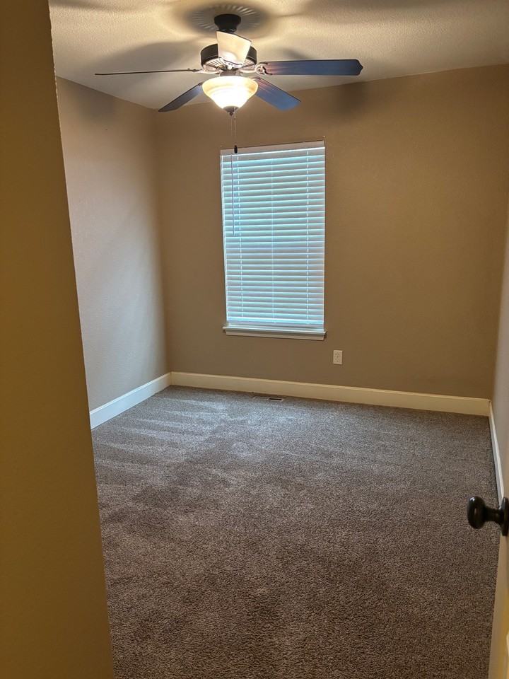 4341 Ne 83rd St #1 - Photo 6 of 10
