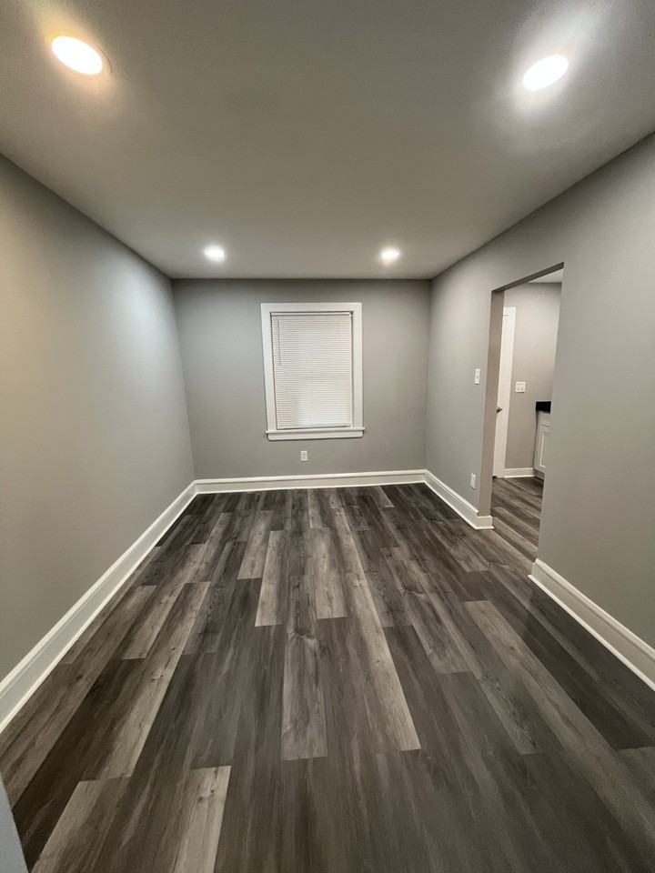 1211 Johnson St #1 - Photo 4 of 14