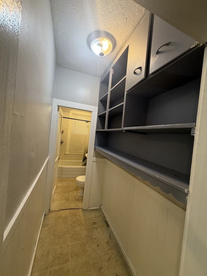 238 Davis St #2 - Photo 3 of 4