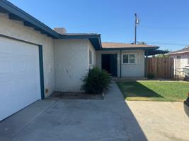 featured image of 3213 Center St #1