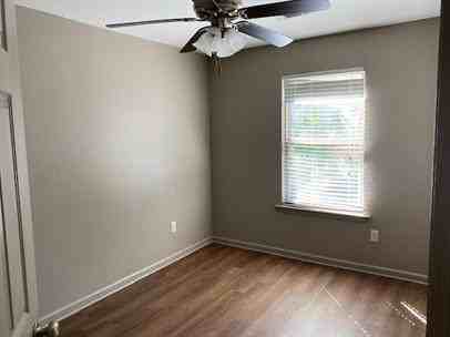 2025 Tyler St #B - Photo 5 of 11