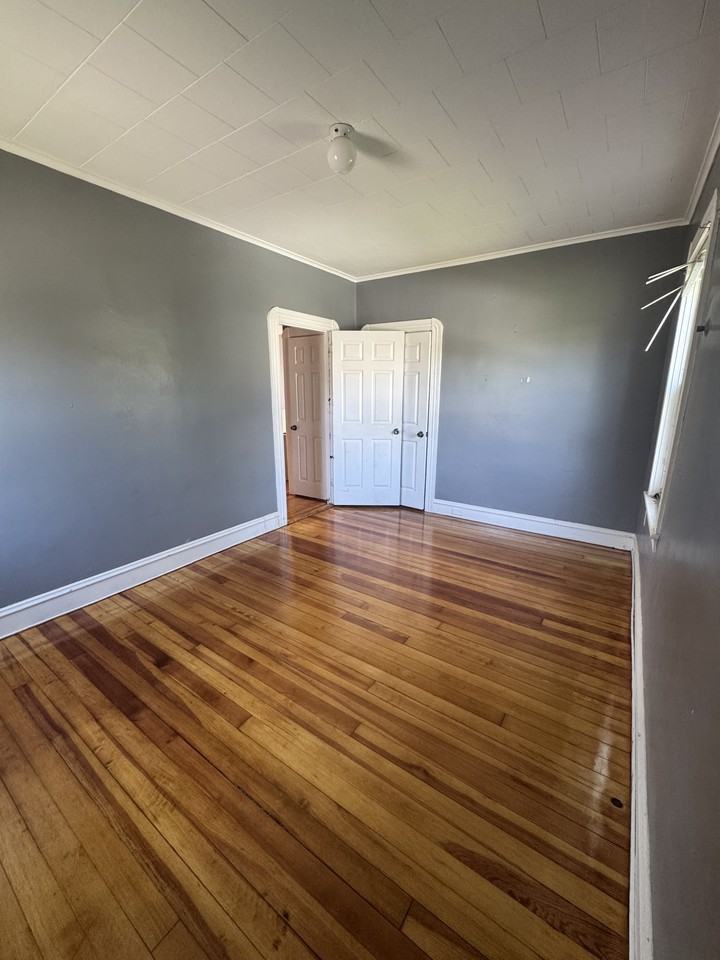 646 Birch St #1 - Photo 3 of 8