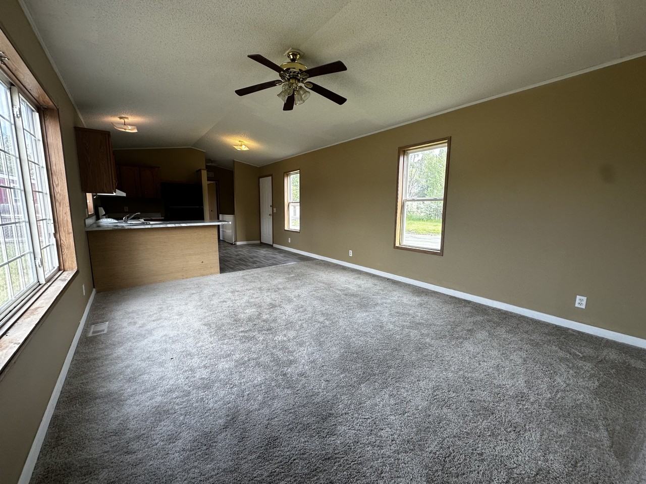 40 Hartland St N #40HA - Photo 3 of 27