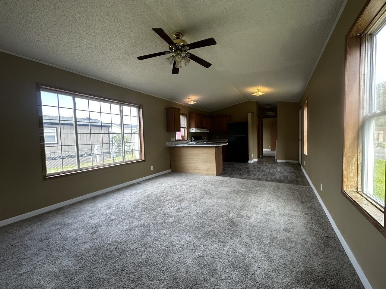 40 Hartland St N #40HA - Photo 5 of 27