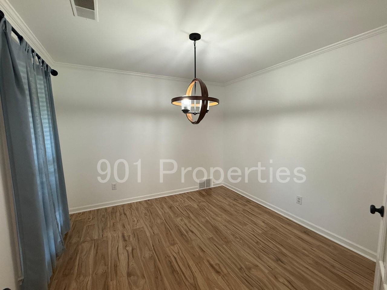 1602 Bubbling Brook Dr #1 - Photo 3 of 15