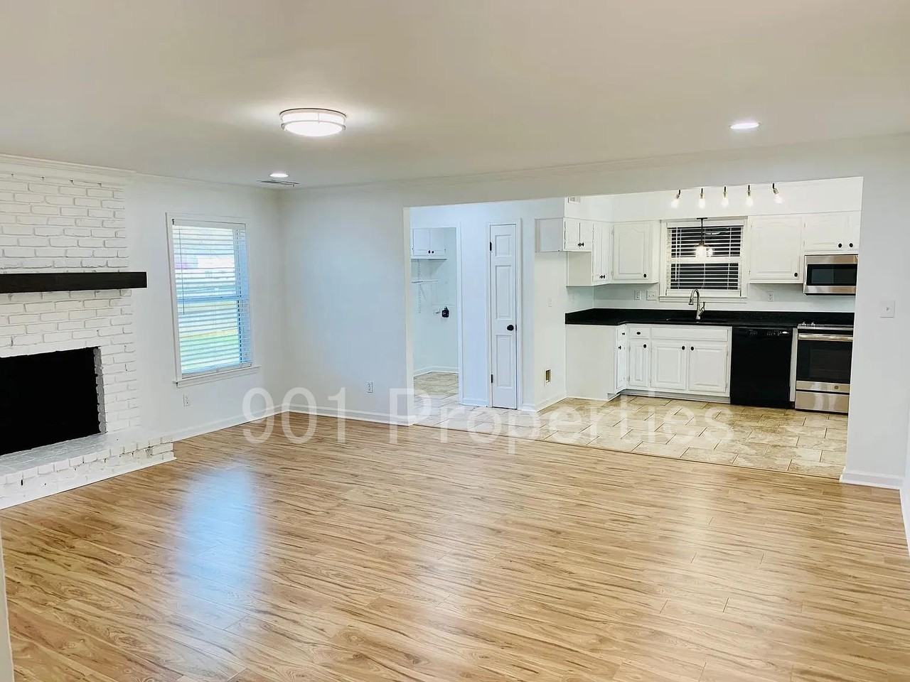 1602 Bubbling Brook Dr #1 - Photo 5 of 15