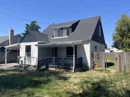 featured image of Ash St Se #1