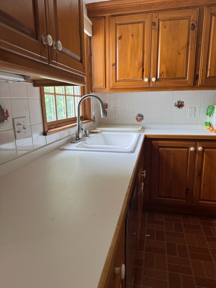 6 Beechwood Rd #1 - Photo 3 of 21