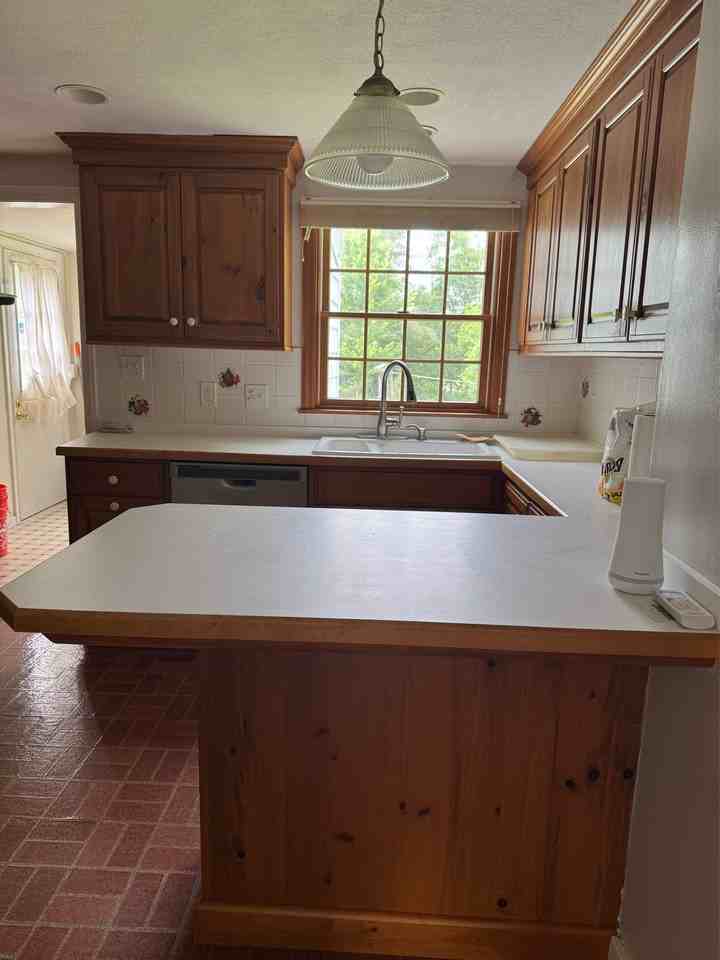 6 Beechwood Rd #1 - Photo 4 of 21