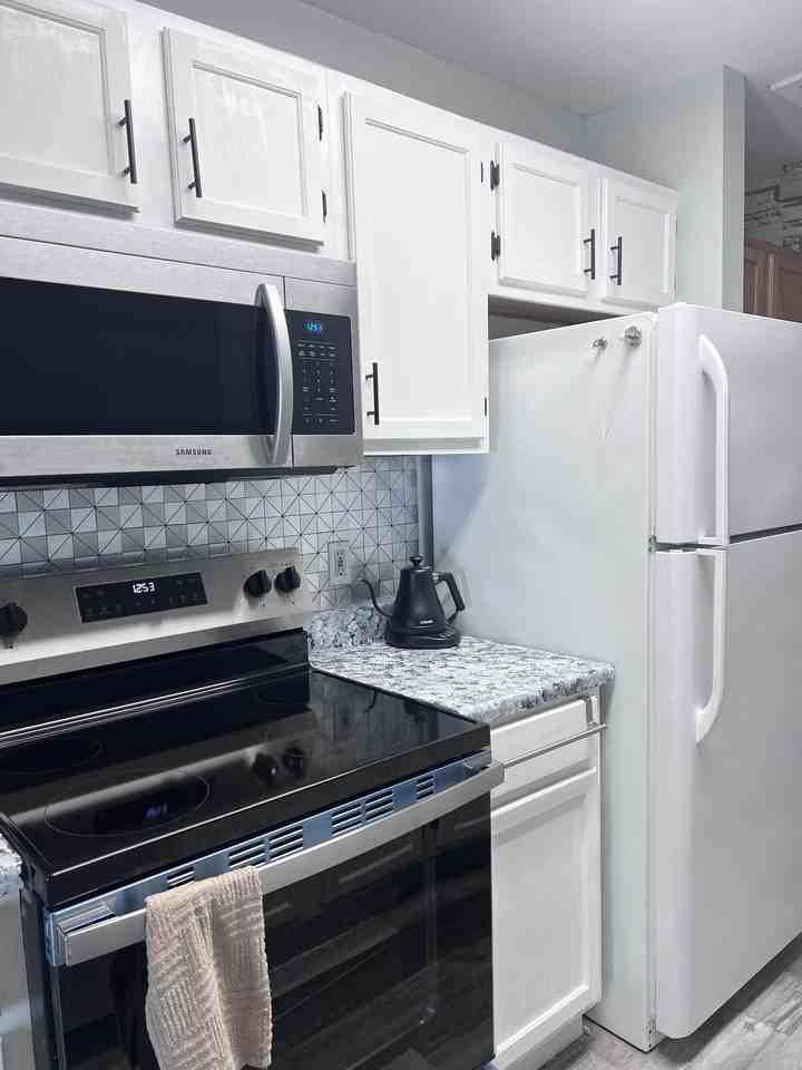 139 Rockyreef Cir #1 - Photo 2 of 19