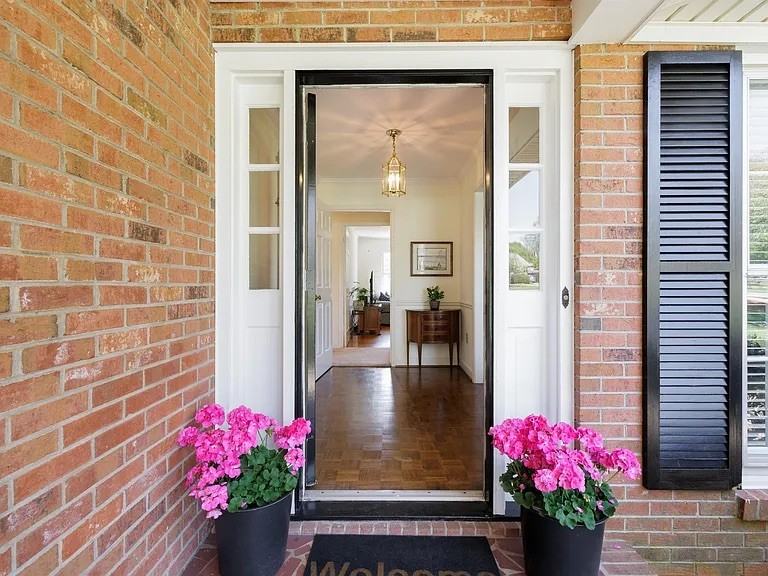 512 Devenger Rd #1 - Photo 4 of 36