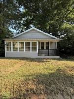 featured image of 109 Oak Ave #1