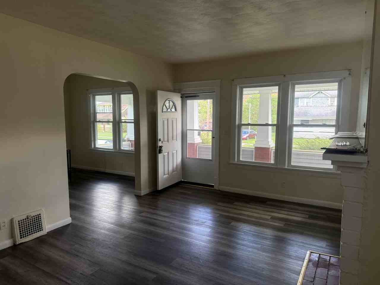 33 W Judson Ave #1 - Photo 5 of 11