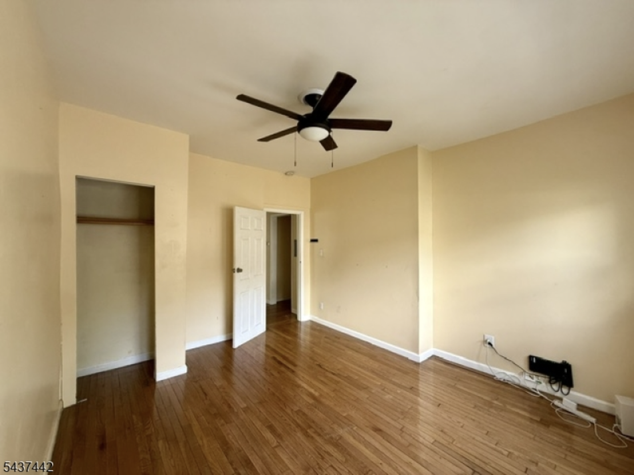 305 Sanford Ave #2 - Photo 6 of 10