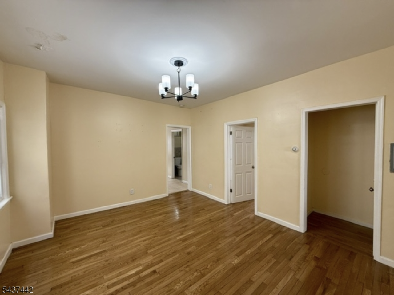 305 Sanford Ave #2 - Photo 7 of 10