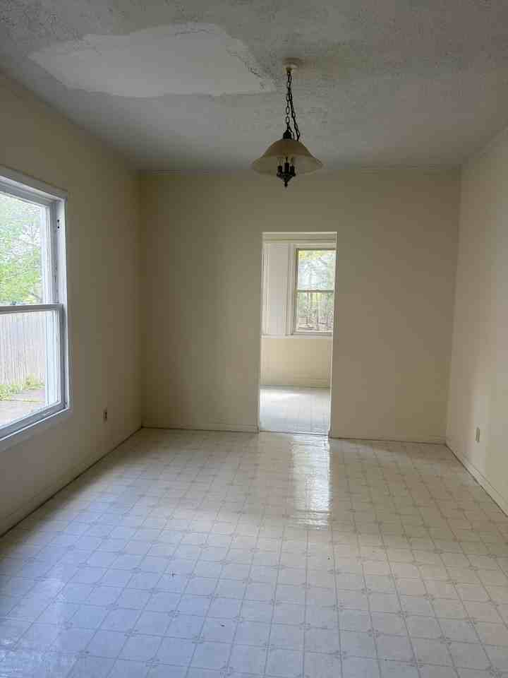 29 Whitney Ave N #1 - Photo 4 of 11