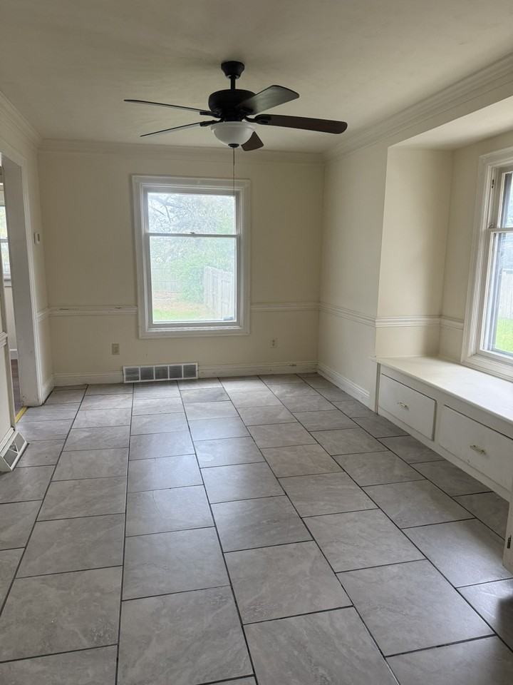 126 Wesley Ave #1 - Photo 3 of 9