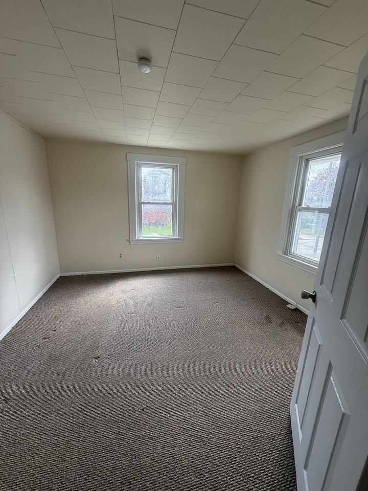 126 Wesley Ave #1 - Photo 7 of 9