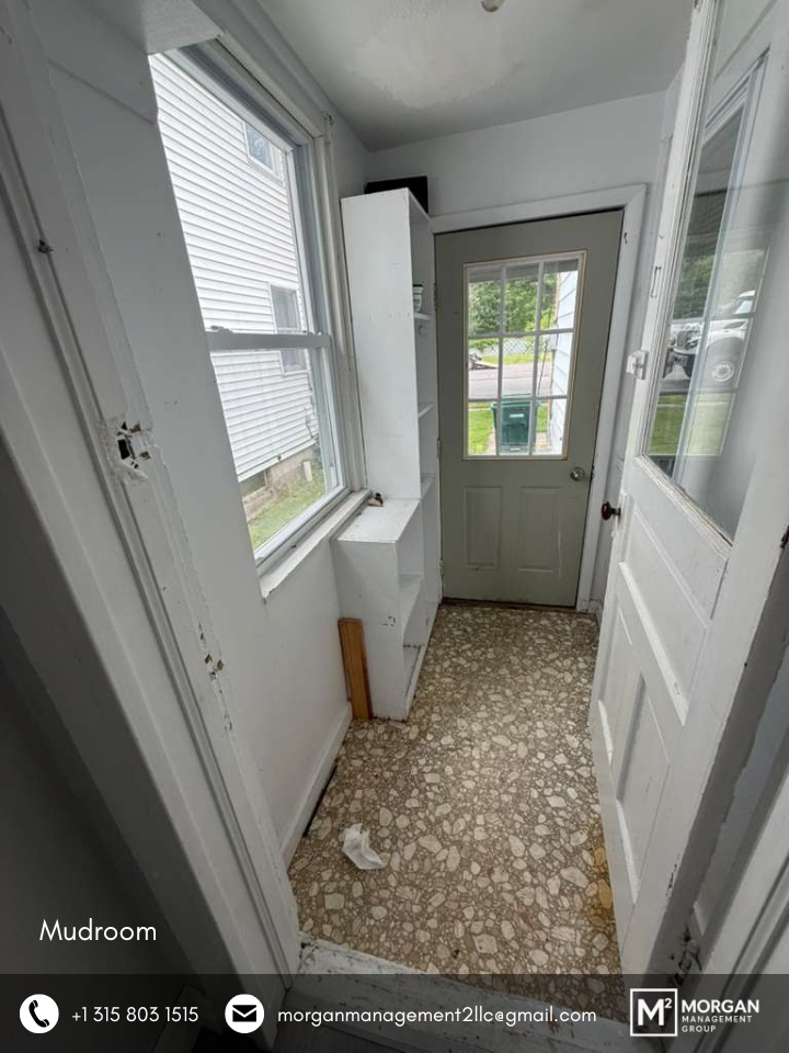 96 1/2 E Schuyler St #FULL - Photo 3 of 15