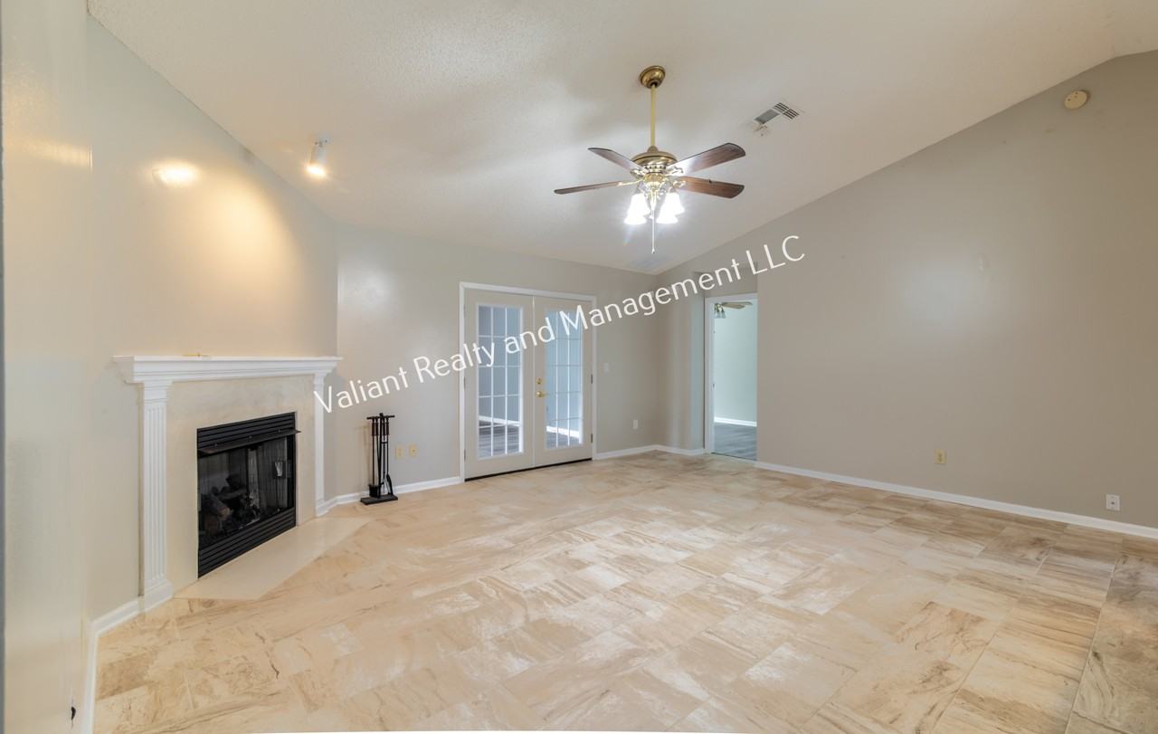 1736 Daytona Ln #1 - Photo 5 of 23