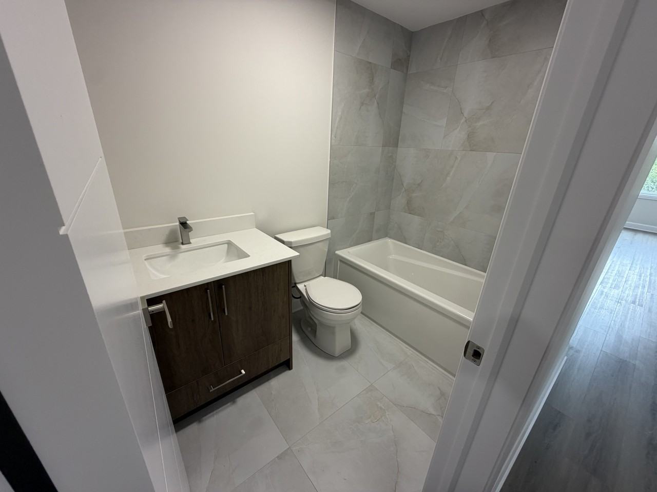 258 Montfort Street - Photo 7 of 18