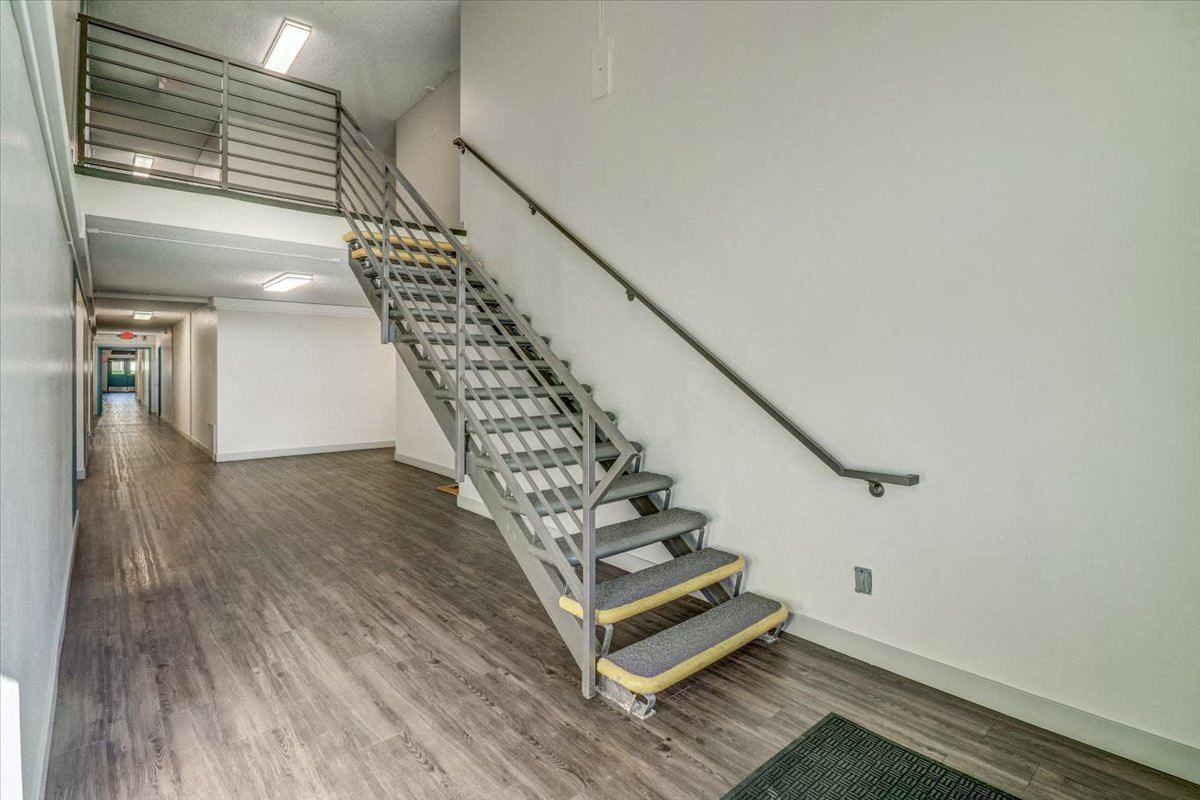 Pines Apartments - Photo 4 of 27