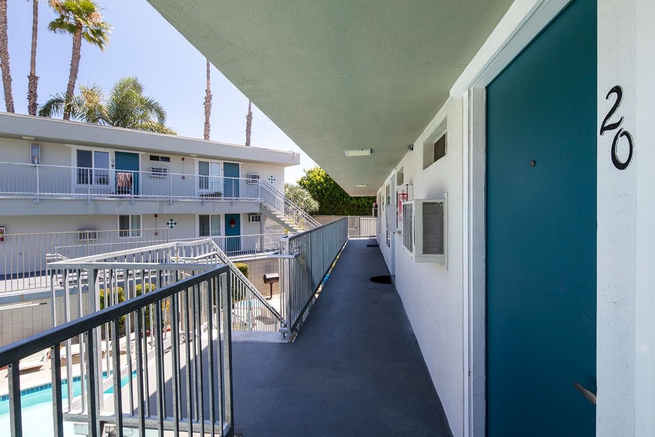 Aztec Pacific Apartments - Photo 5 of 30