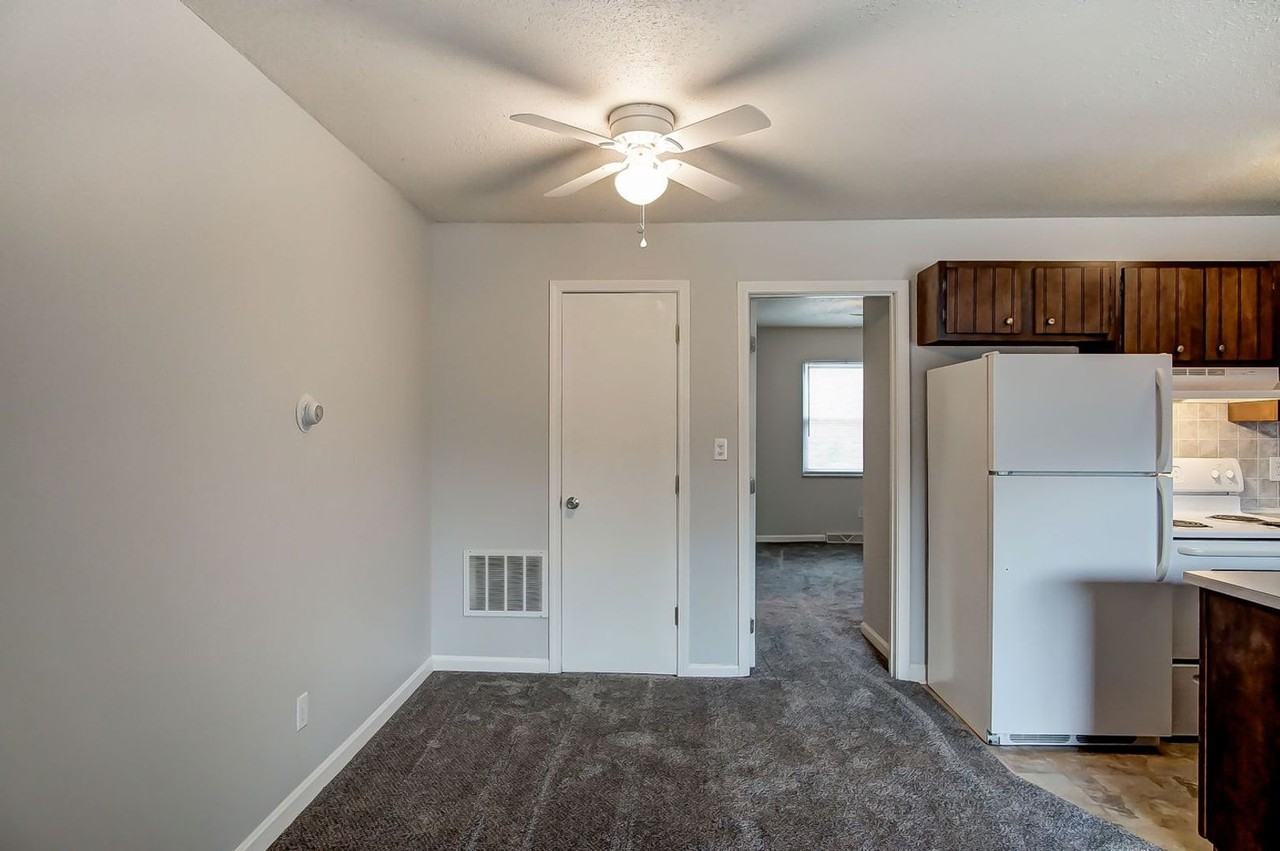 525 Green Valley Dr #4 - Photo 5 of 10