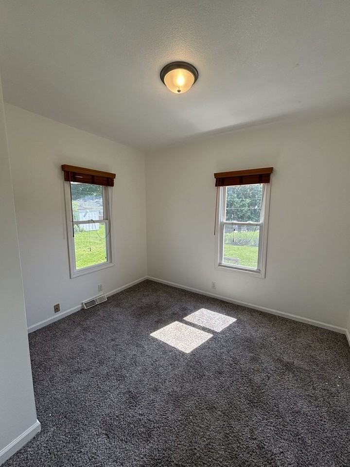 1506 Philo Road. Unit B - Photo 6 of 17