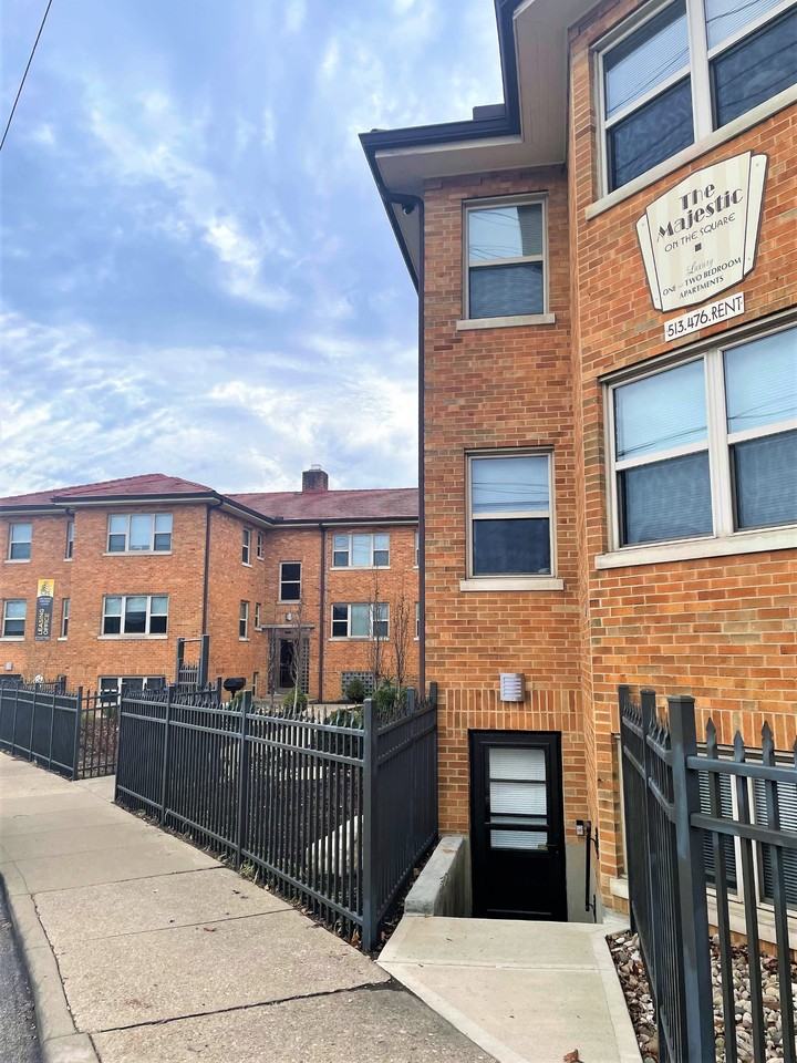 Cincinnati Premier Living* - Photo 2 of 50