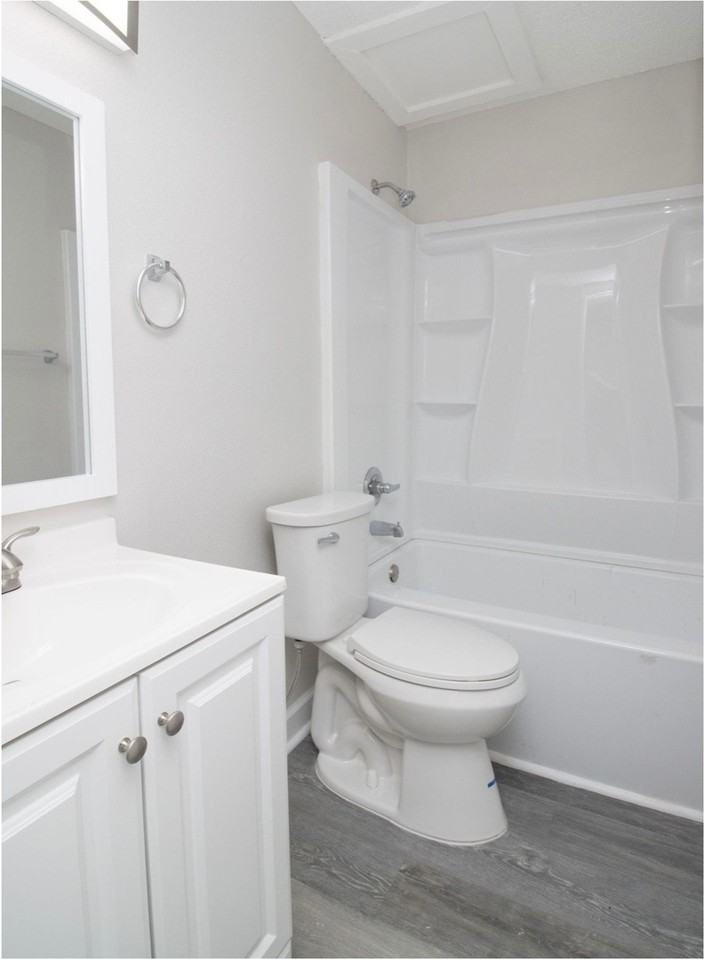 Royal Ridge - Photo 5 of 28