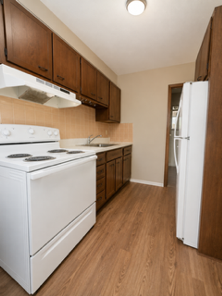 Swift Street Apartments - Photo 7 of 15