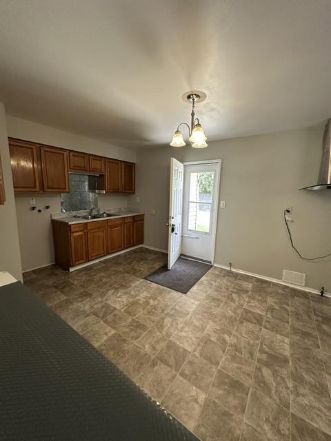 6111 Chambers Way - Photo 3 of 15