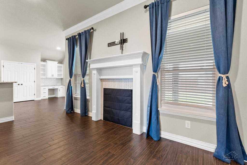 4815 Falcon Crest Blvd - Photo 7 of 44