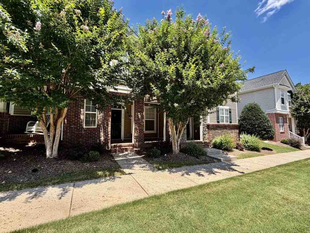 121 Walnut Cove Dr ##D