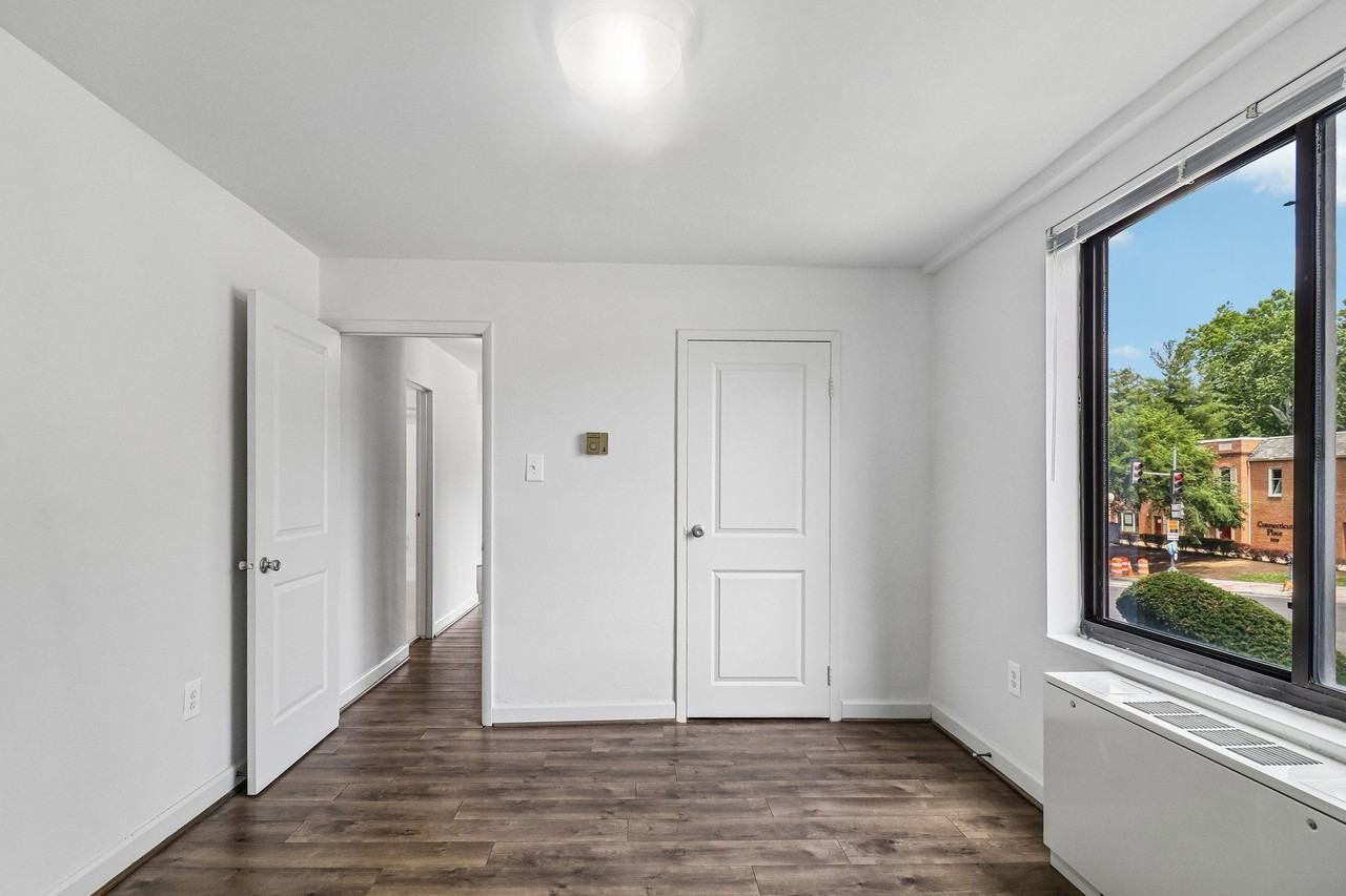 5100 Connecticut Avenue Apartments - Photo 6 of 34