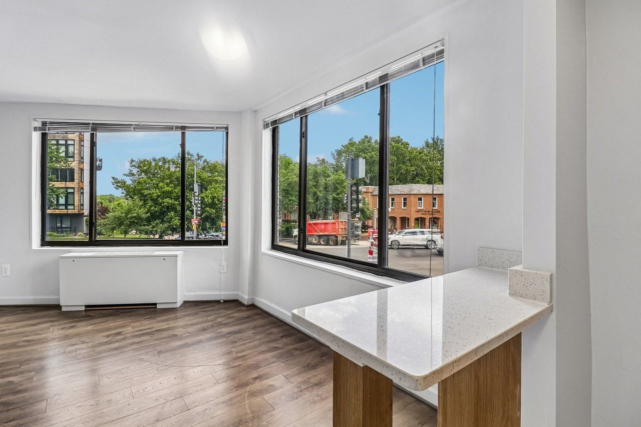 5100 Connecticut Avenue Apartments - Photo 7 of 34