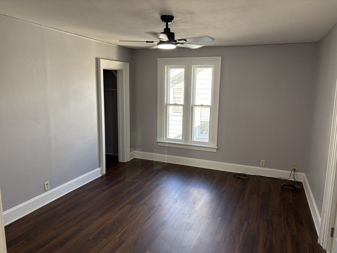 208 W 3rd St - Photo 3 of 11