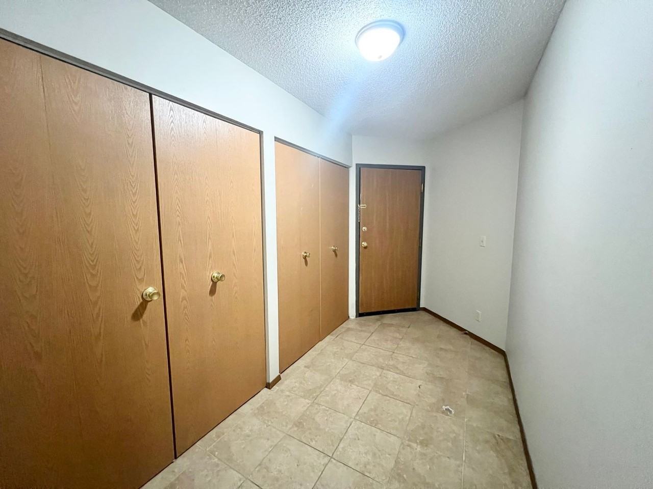 2700 W Willowlake - Photo 4 of 35
