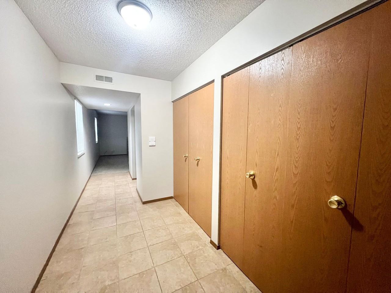 2700 W Willowlake - Photo 5 of 35