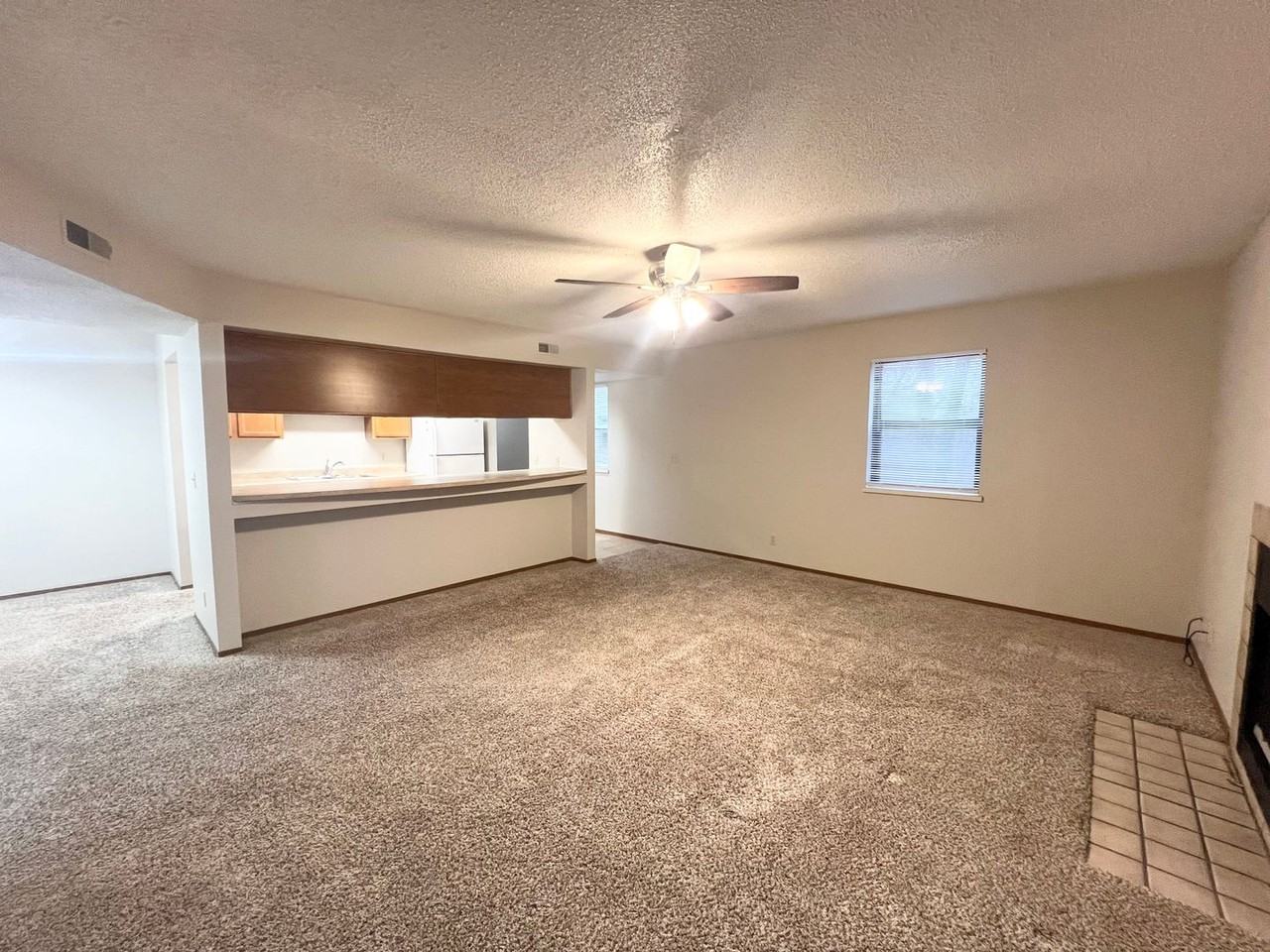 2700 W Willowlake - Photo 2 of 35
