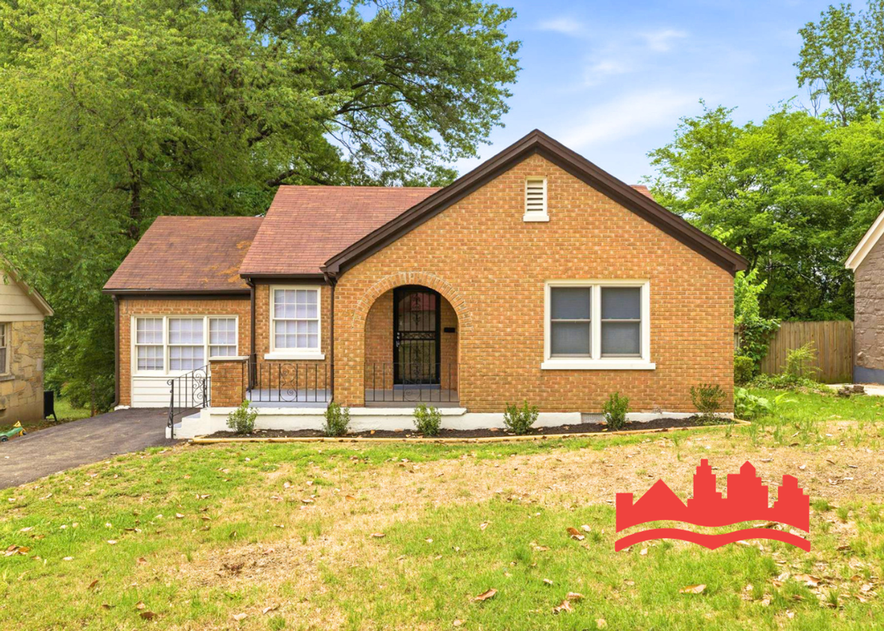 755 E Mckellar Ave