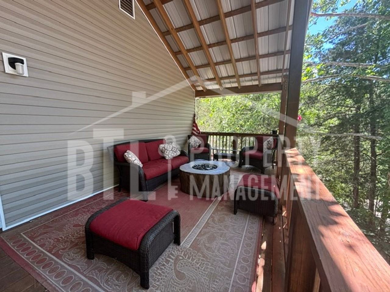 513 Lakewood Rd - Photo 3 of 21