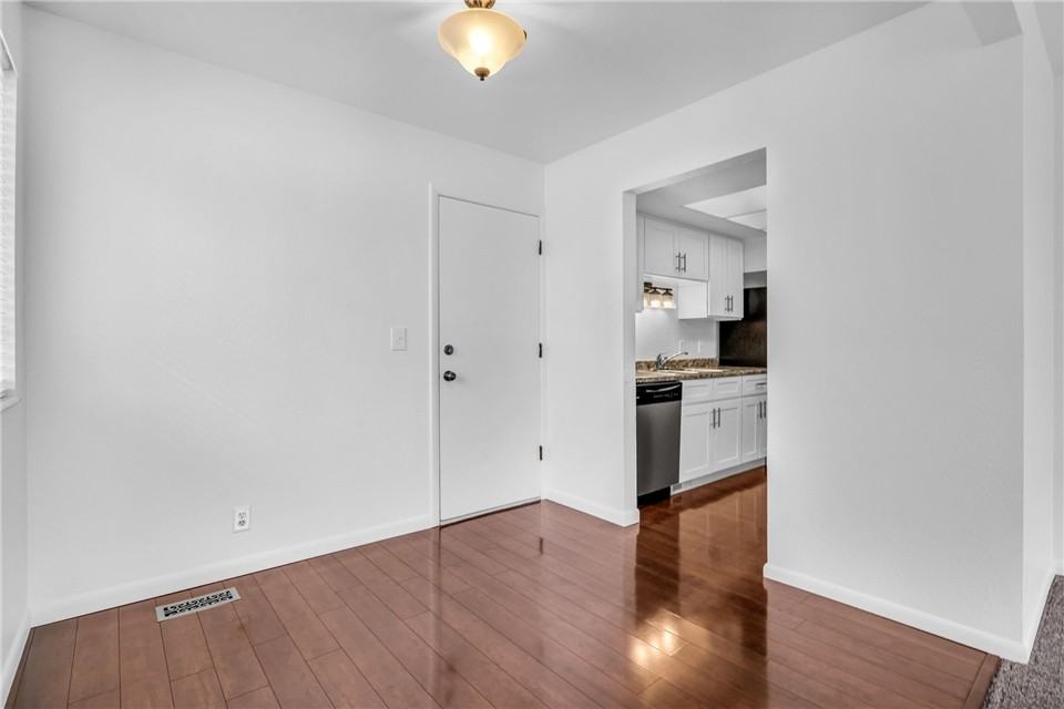 955 E Essex Court Way #1 - Photo 5 of 33